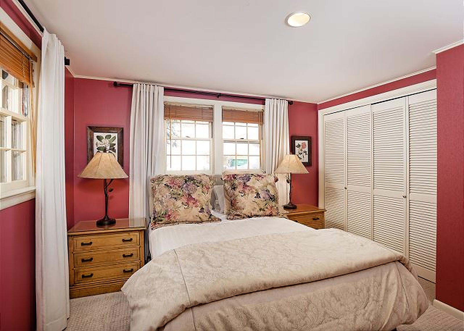 Chair Place - Image 19