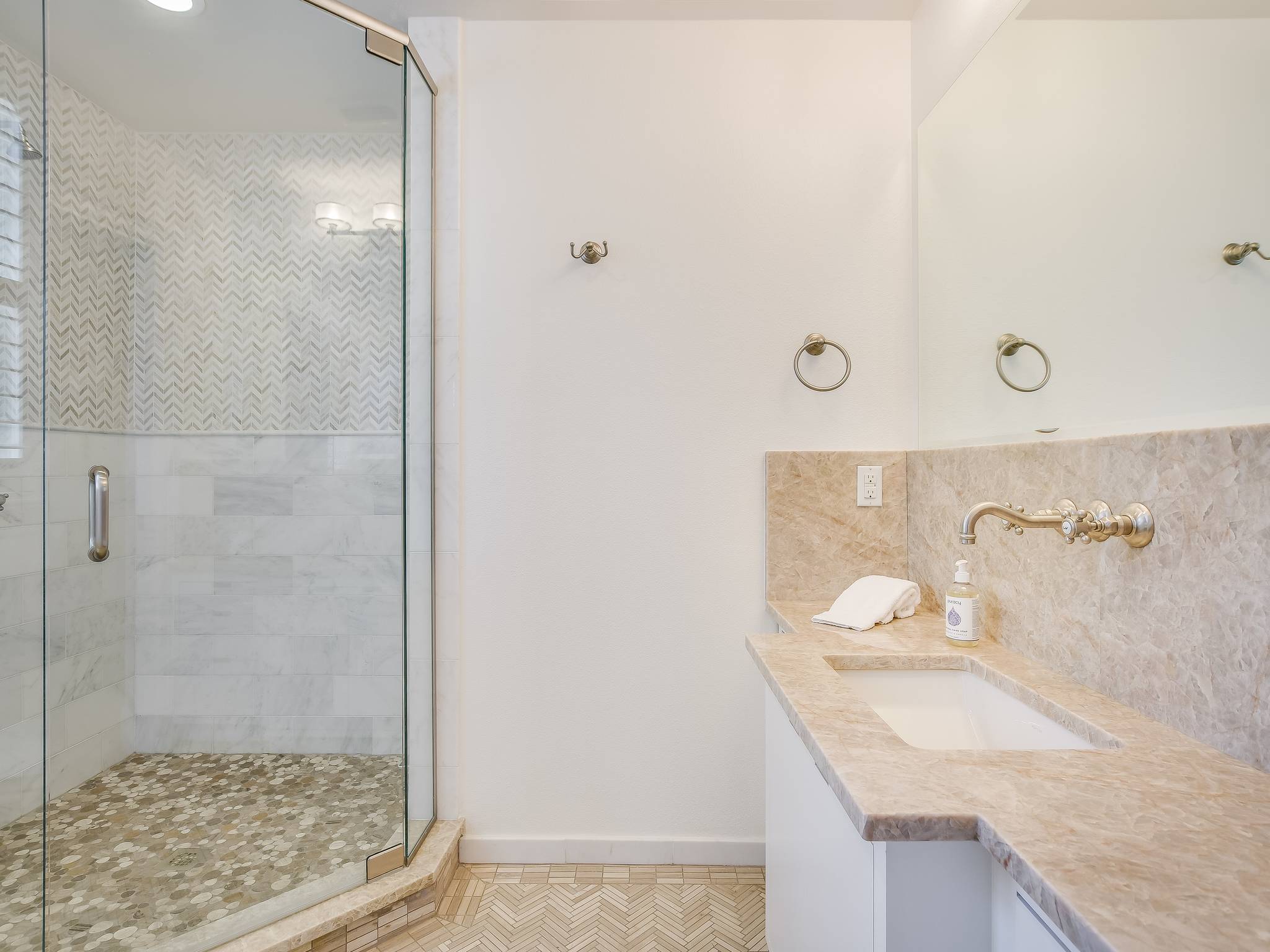 Graham Villa - Image 27