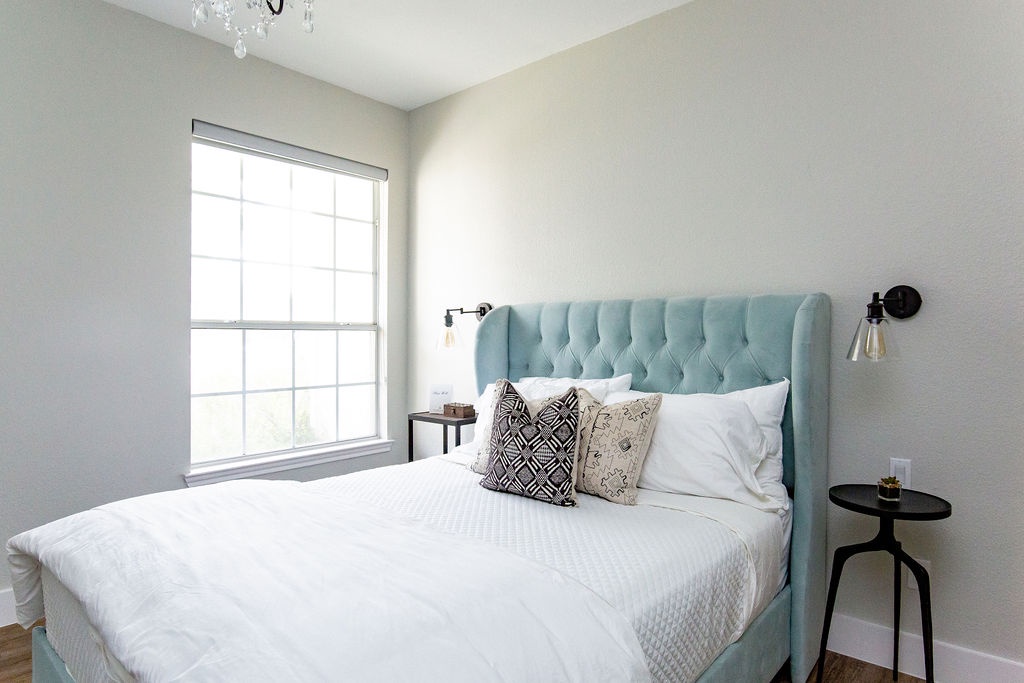 Sundown Manor - Image 32