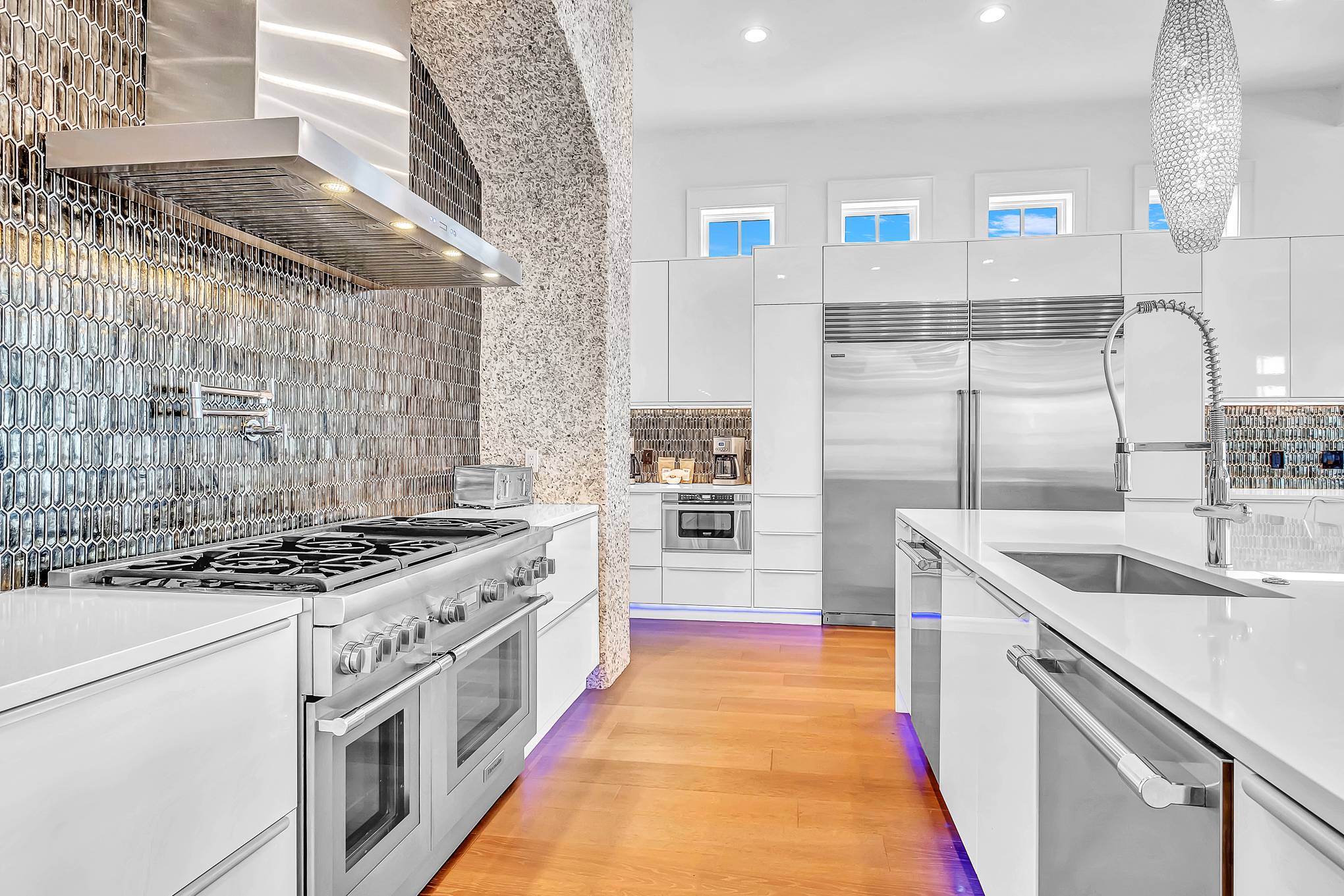 Lantern Manor - Image 16