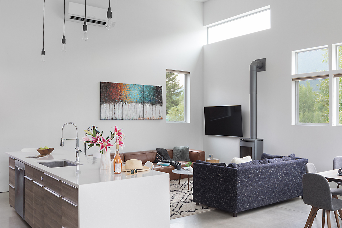 Yellow Mules Home - Image 3