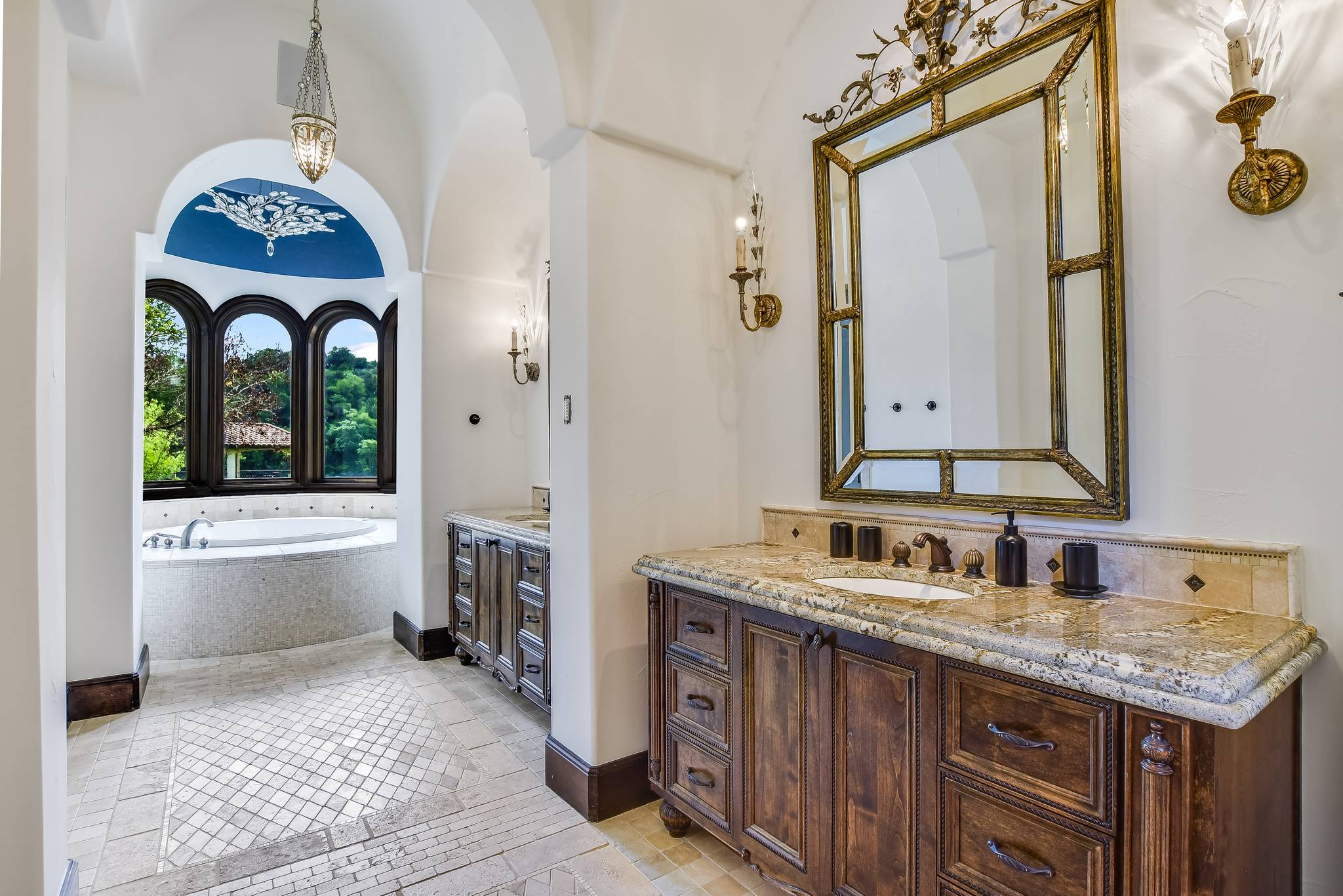 Woodrow Manor - Image 22