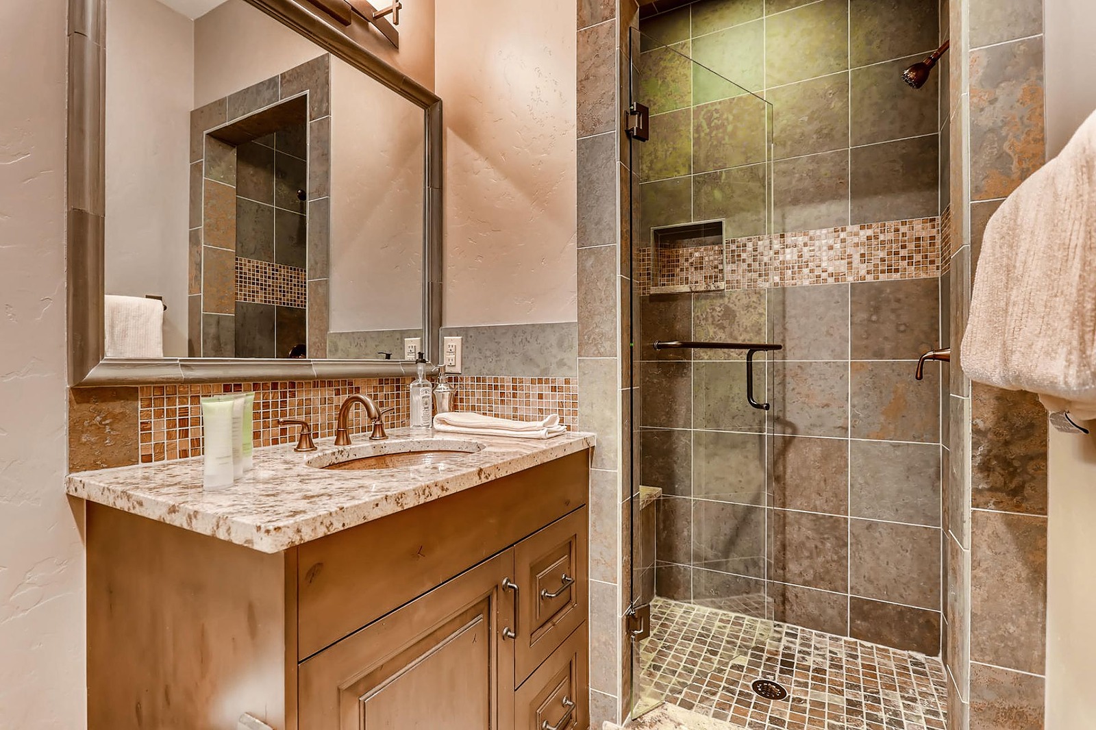 Snow Manor - Image 34