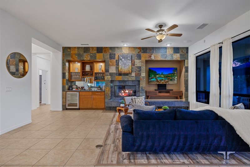 Josefina Villa - Image 5