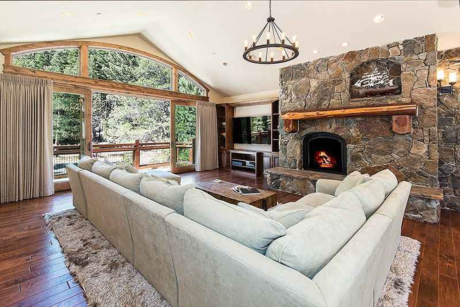 Christmas Valley Villa - Image 8