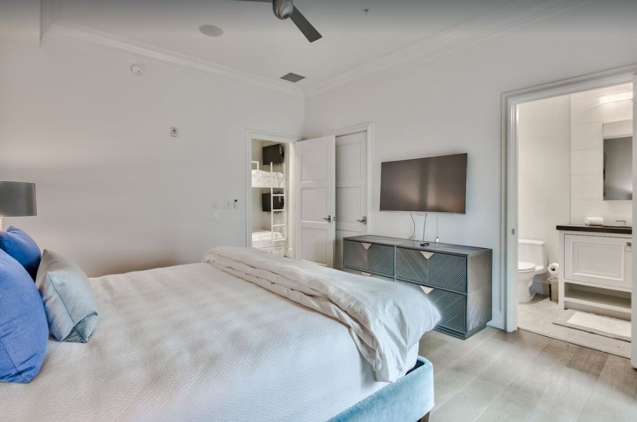 Barrett Home - Image 21