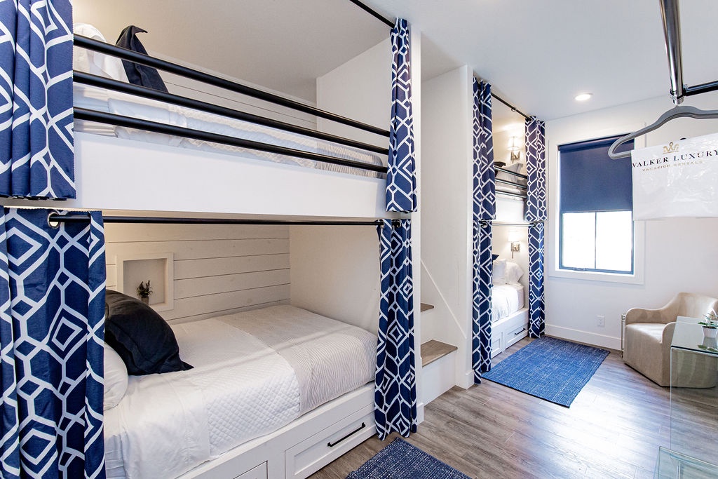 Sundown Manor - Image 64