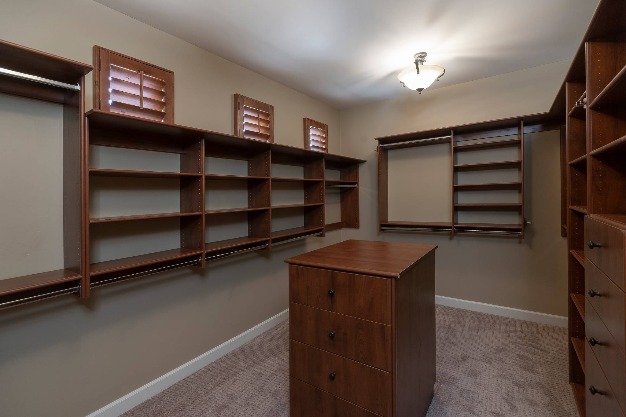 Sunrise Manor - Image 16