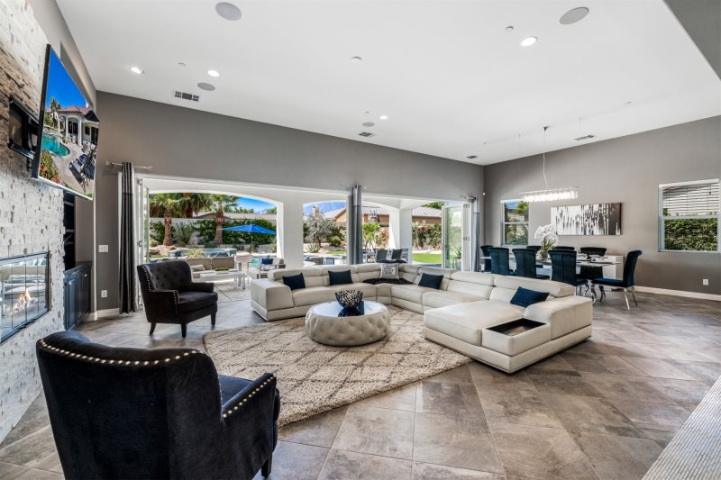 Selena Place - Image 7