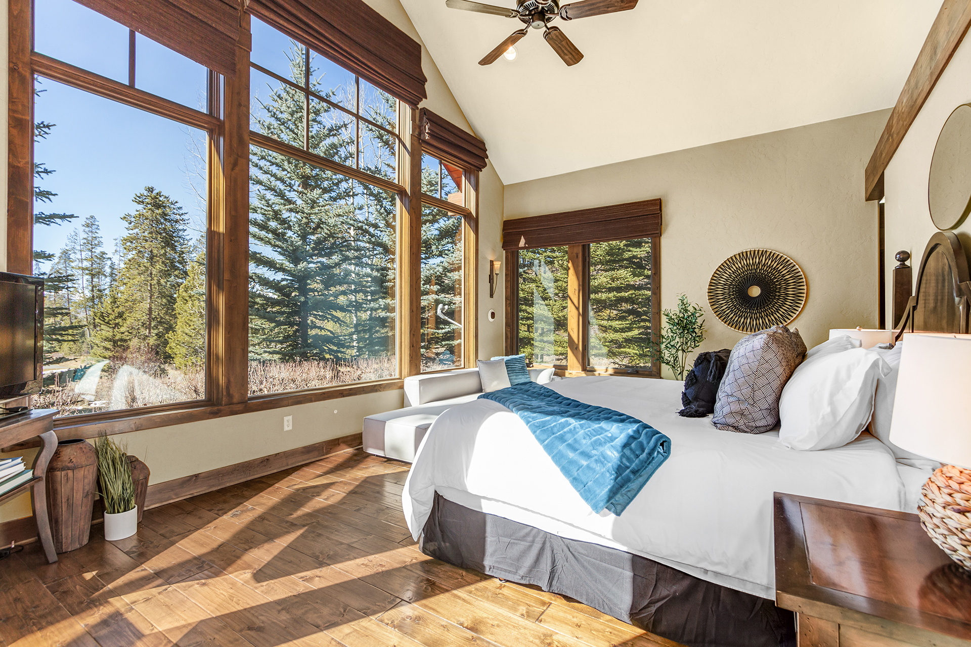 Twin Peaks Lodge - Image 21