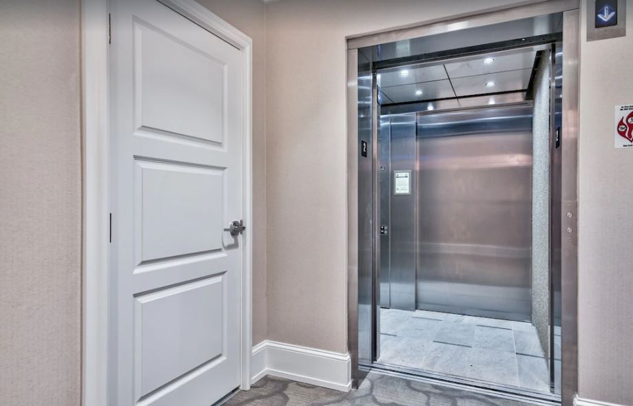 Hall Home - Image 14