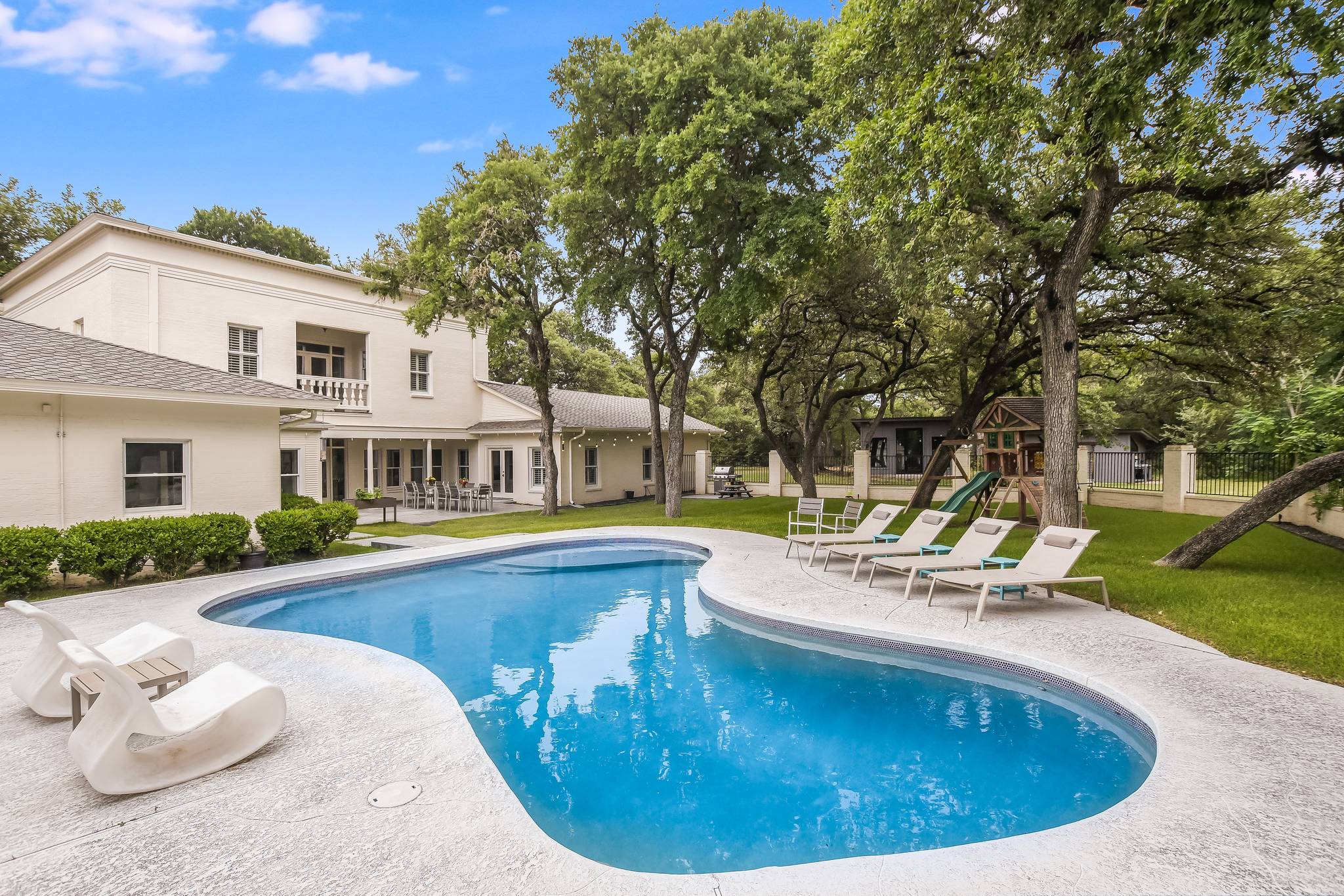 Graham Villa - Image 50