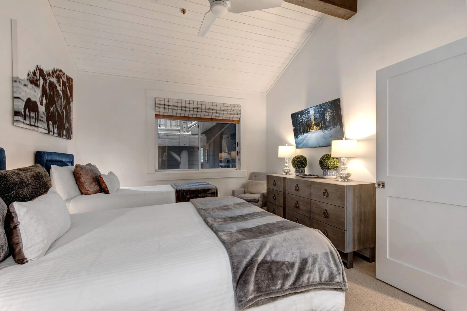 Deer House - Image 35