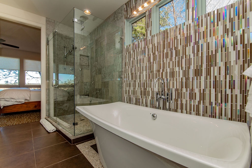 Lakeshore Place - Image 18