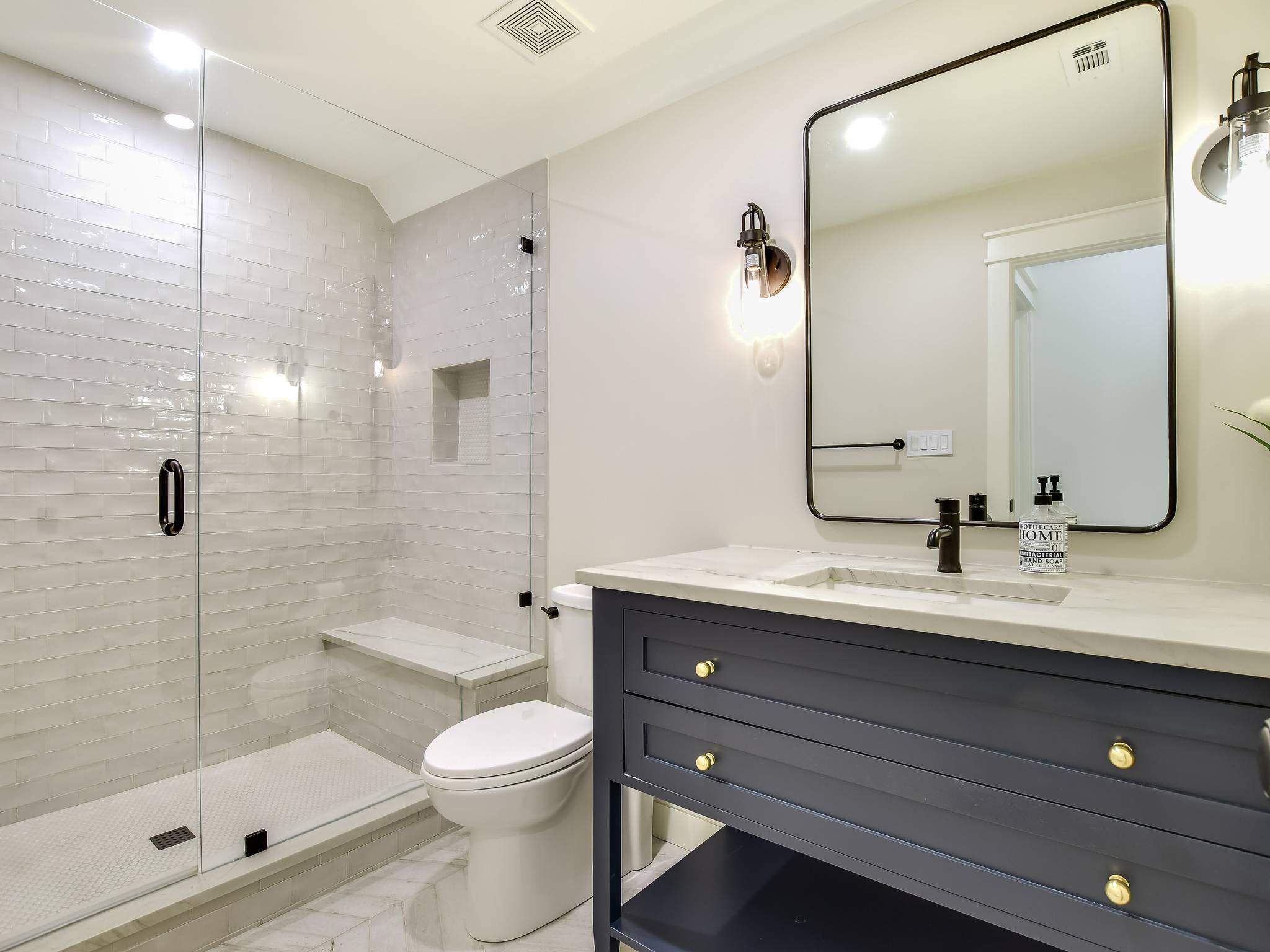 Oro House - Image 33