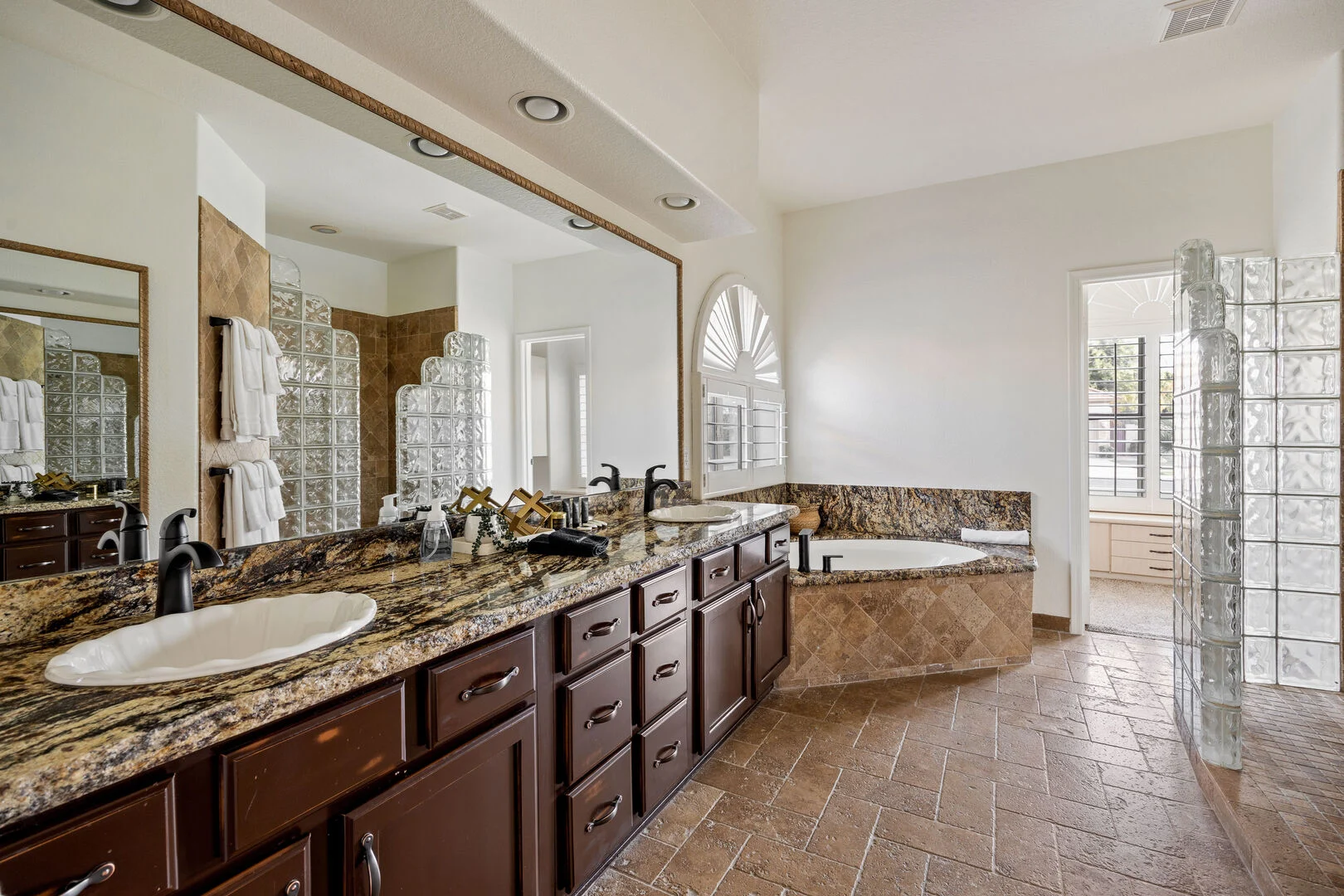 Blue Ridge House - Image 19