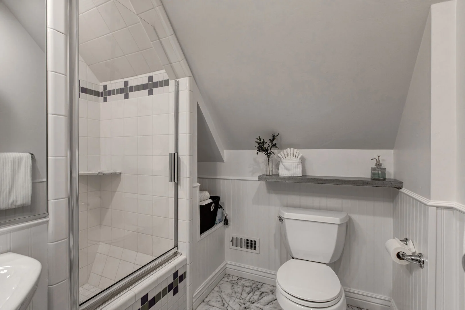 Tegan House - Image 26