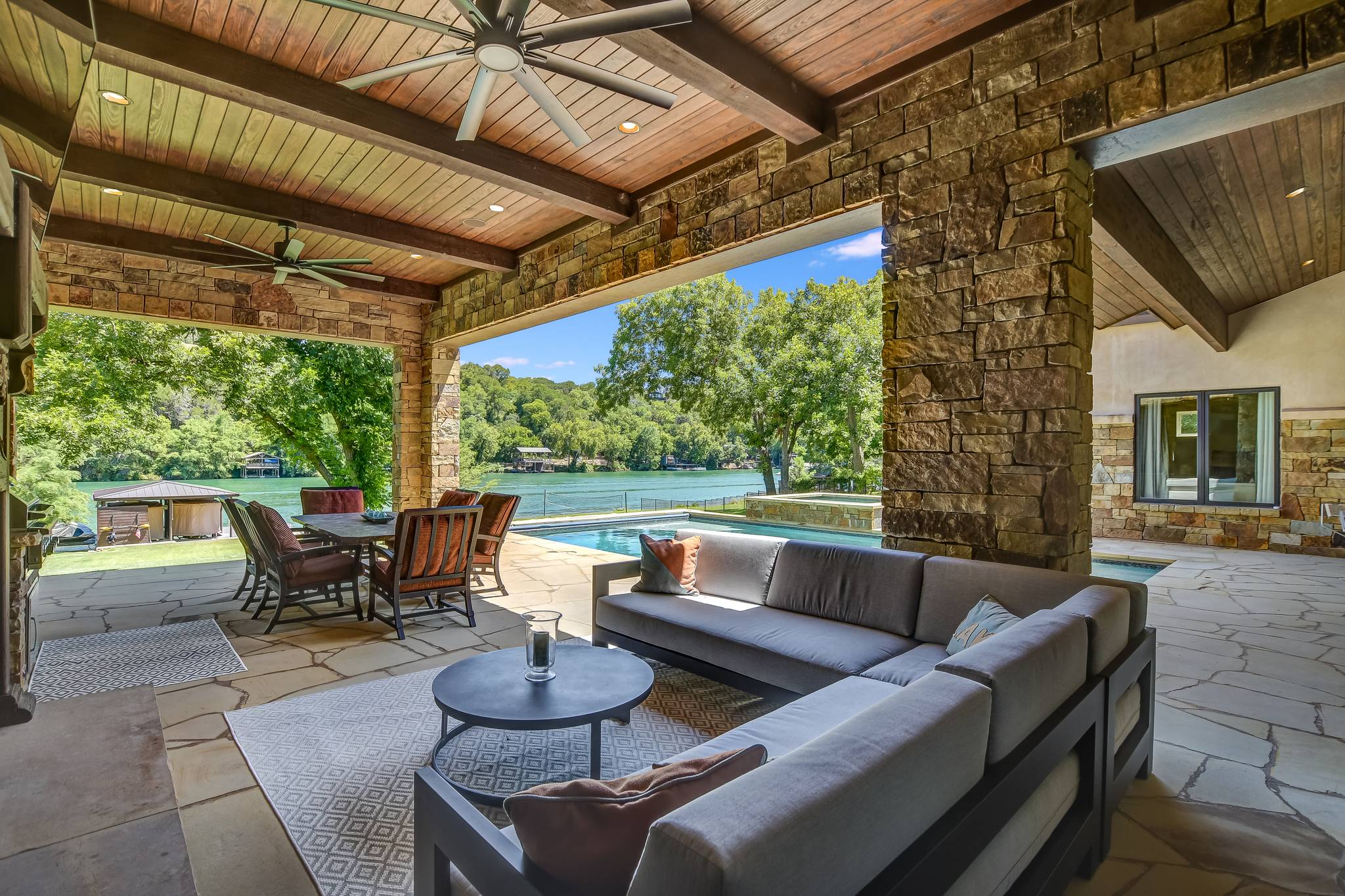 Patterson Manor - Image 38