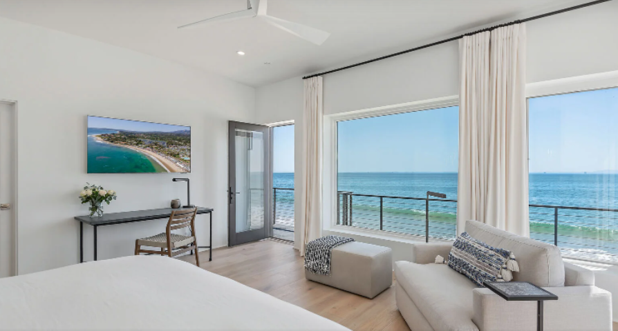 Sandy Shore Home - Image 11