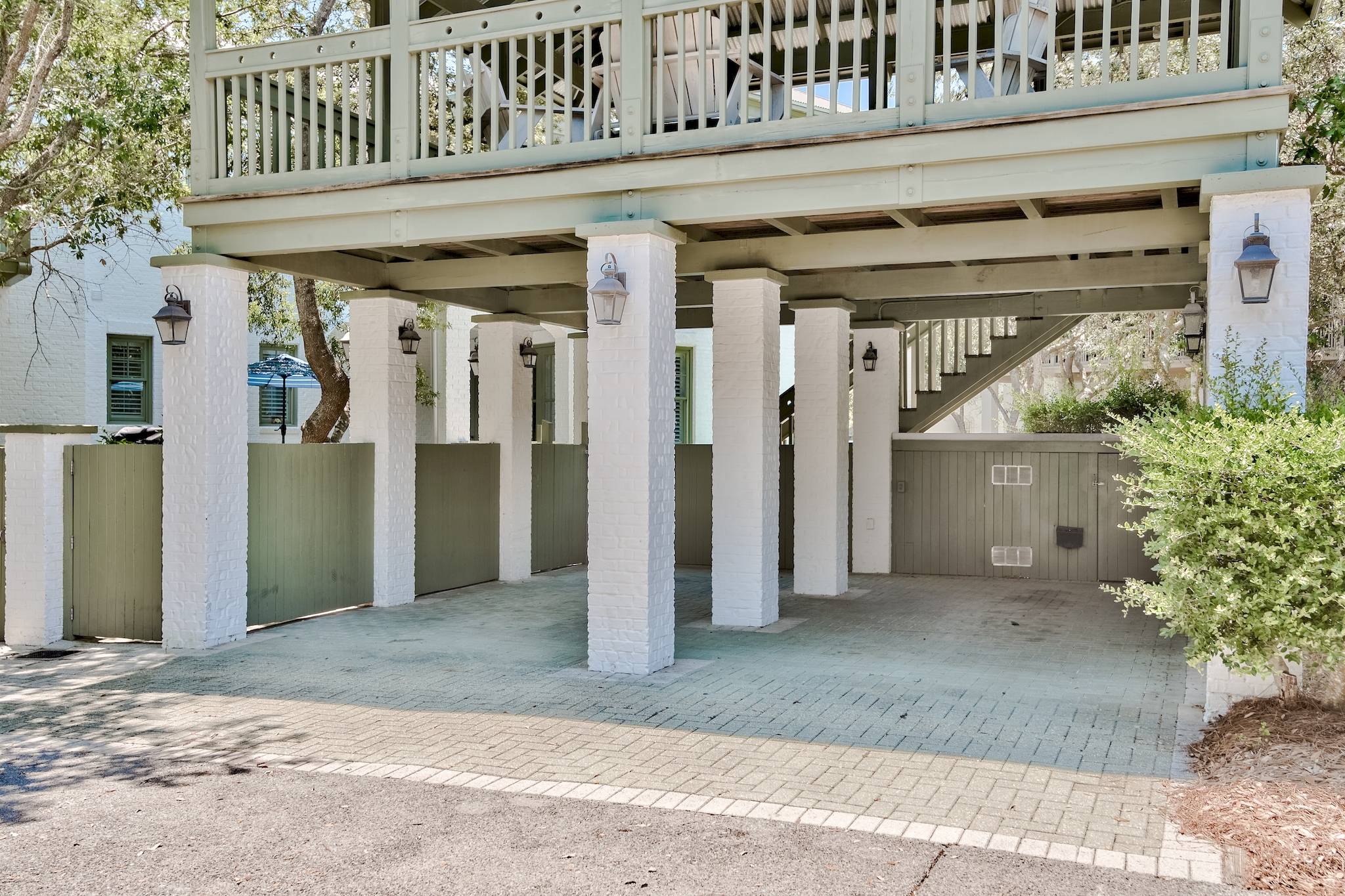 Inez House - Image 39