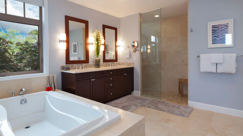 Sea Glass House - Image 14