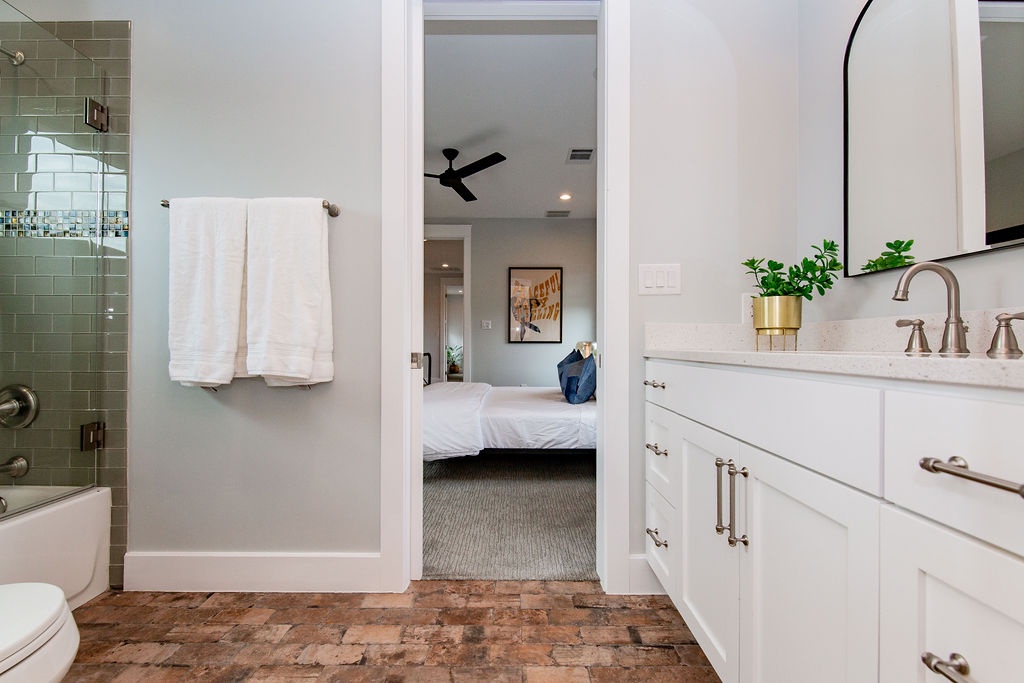 Sky Manor - Image 27