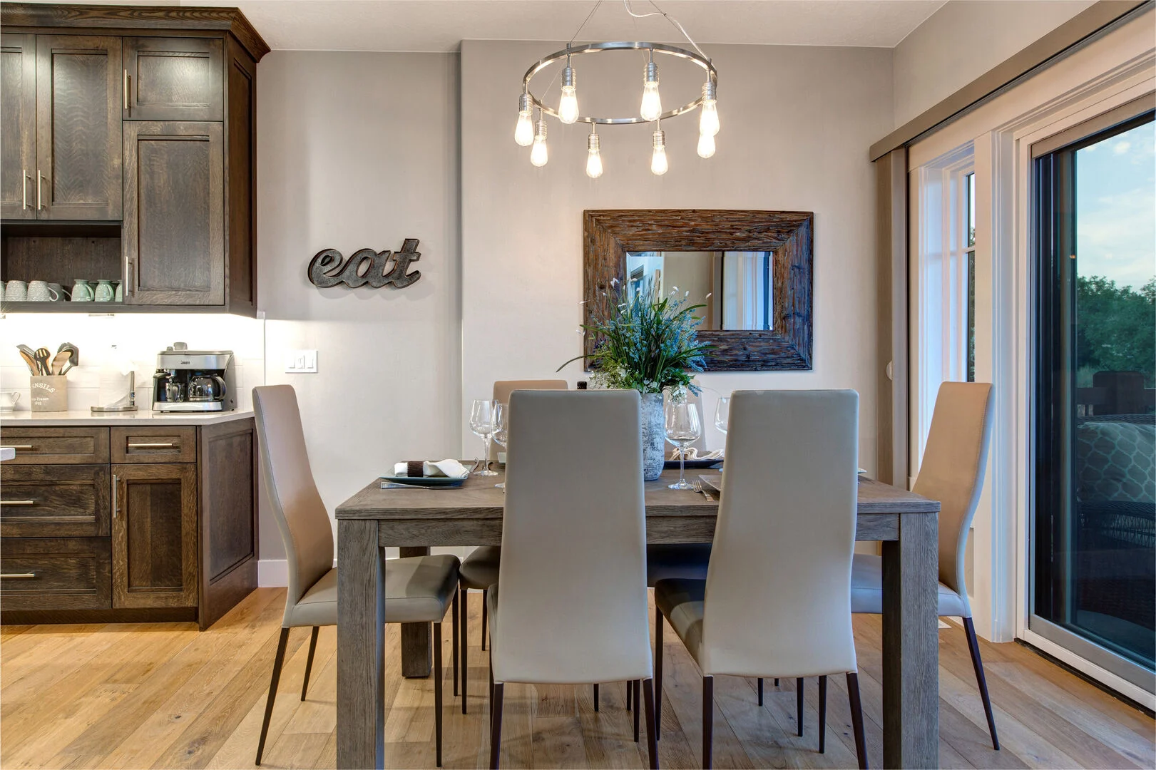 Lane Home - Image 13