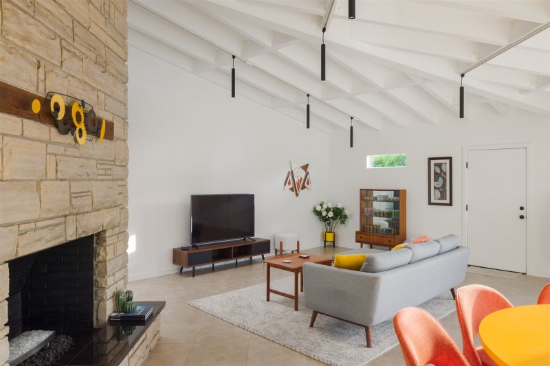 De Anza Home - Image 2