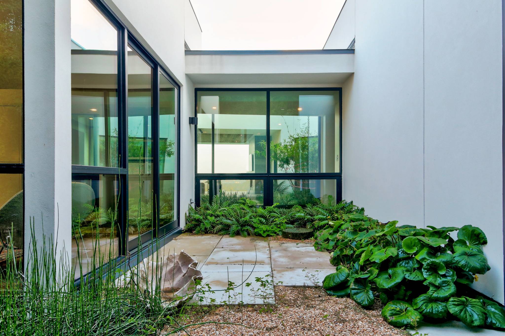 Leon Home - Image 49