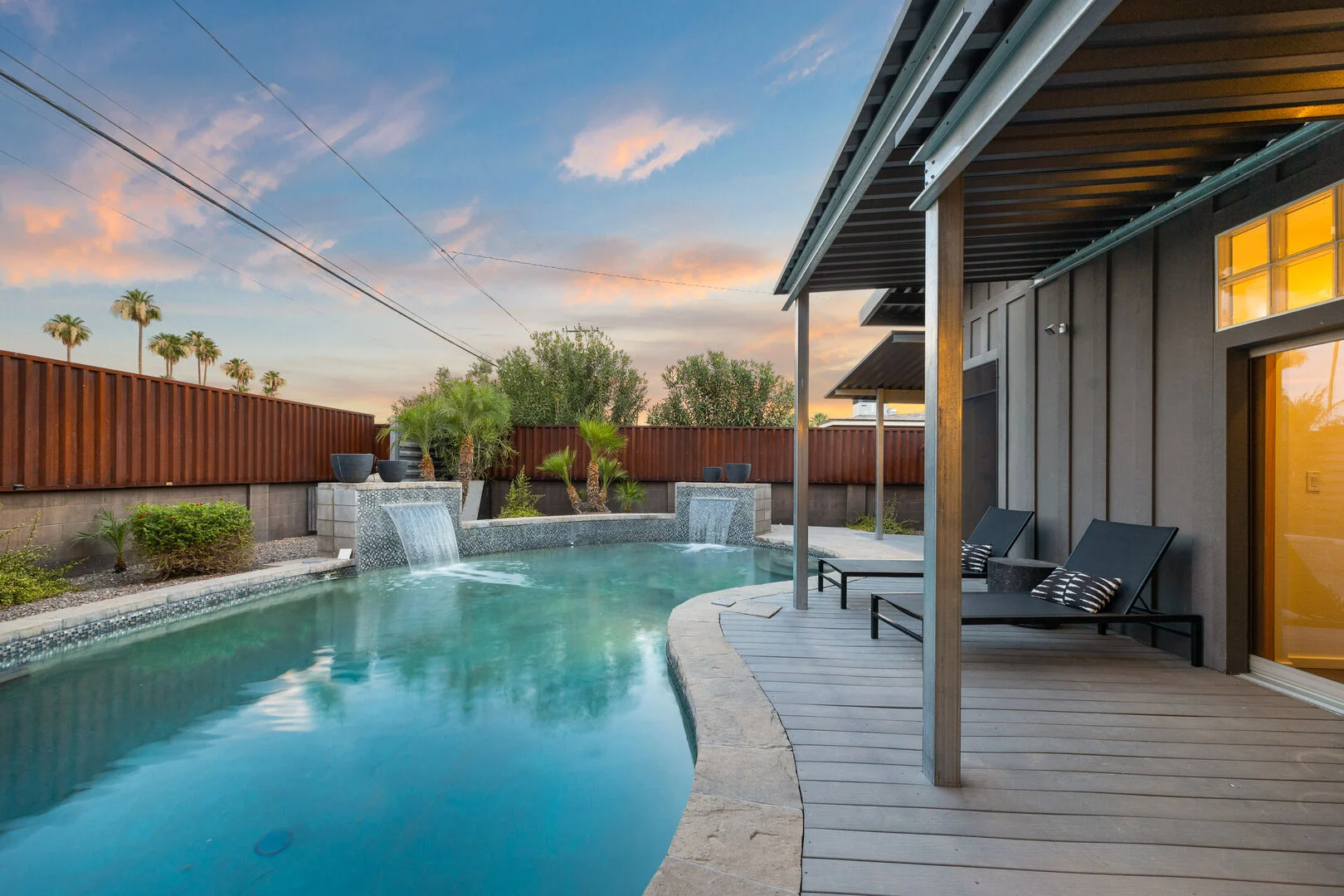 Waterfall House - Image 32