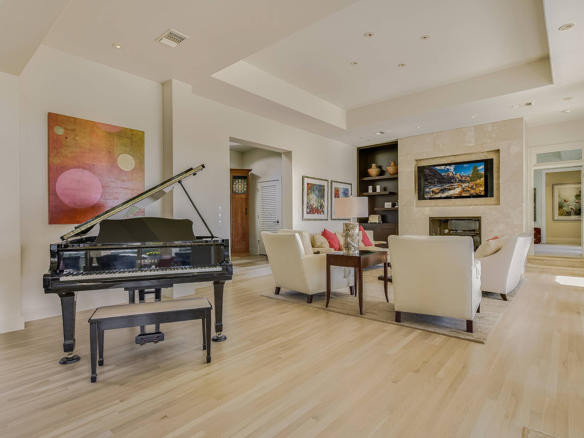 Red Cypress Home - Image 9