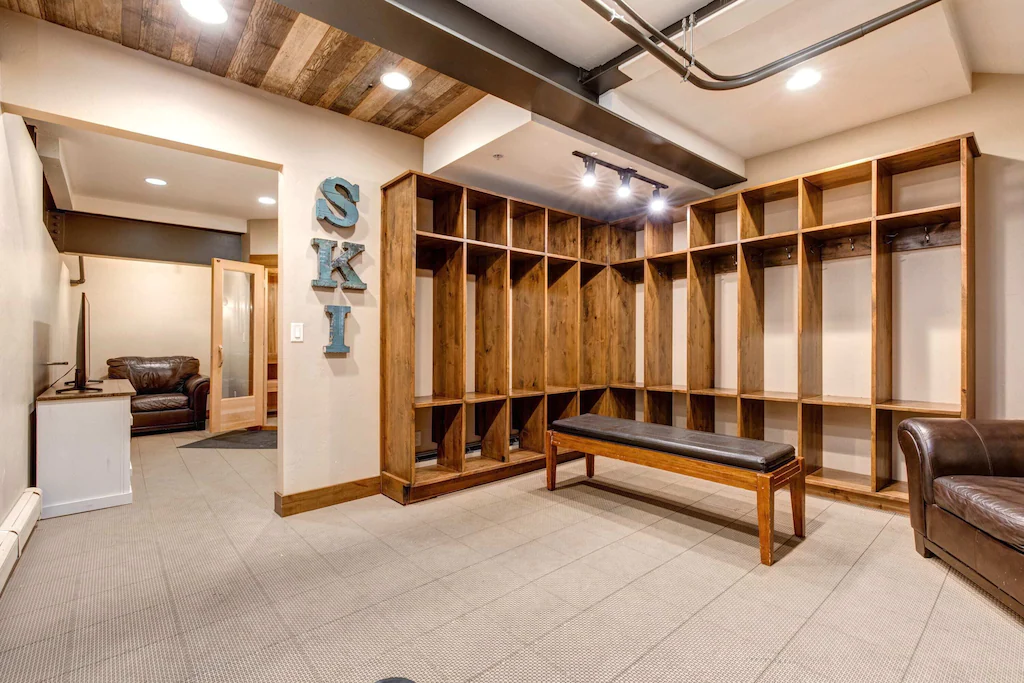 Warnick Manor - Image 17