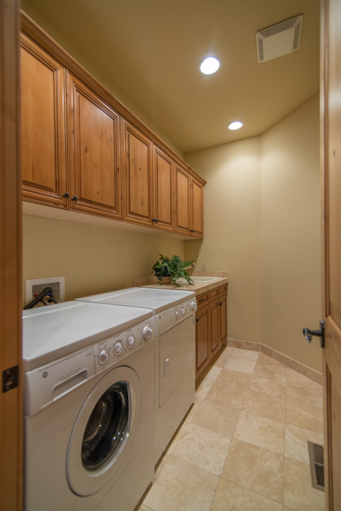 Ponderosa Home - Image 10