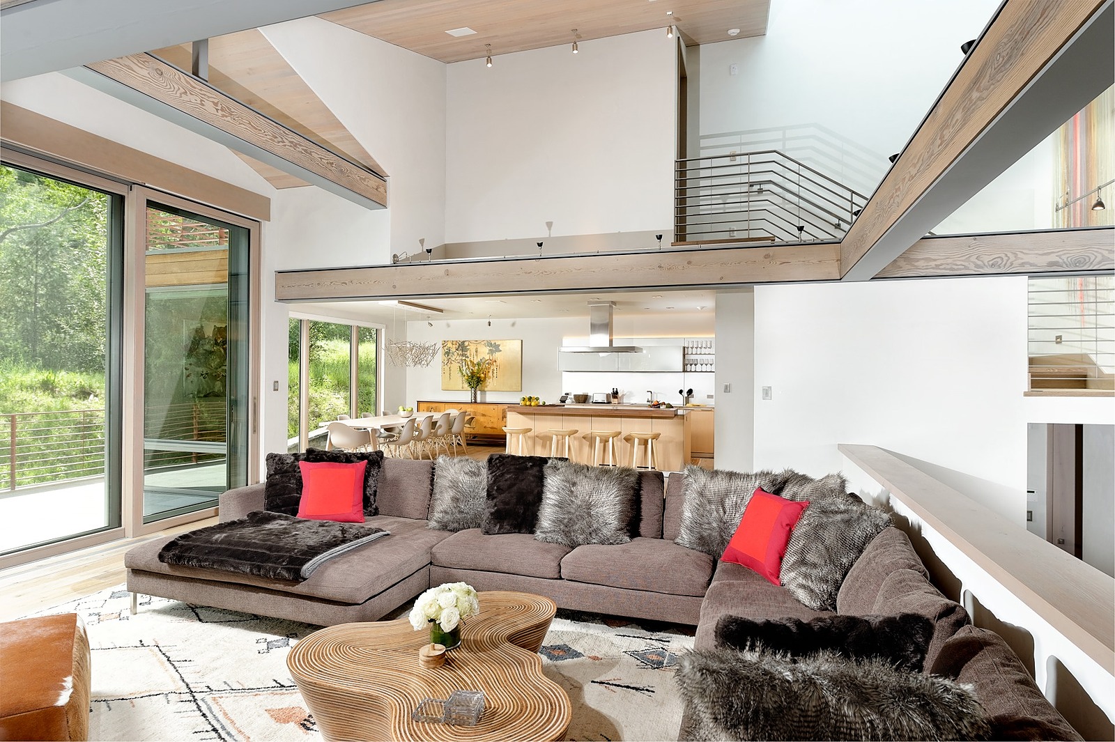 South Home - Image 8