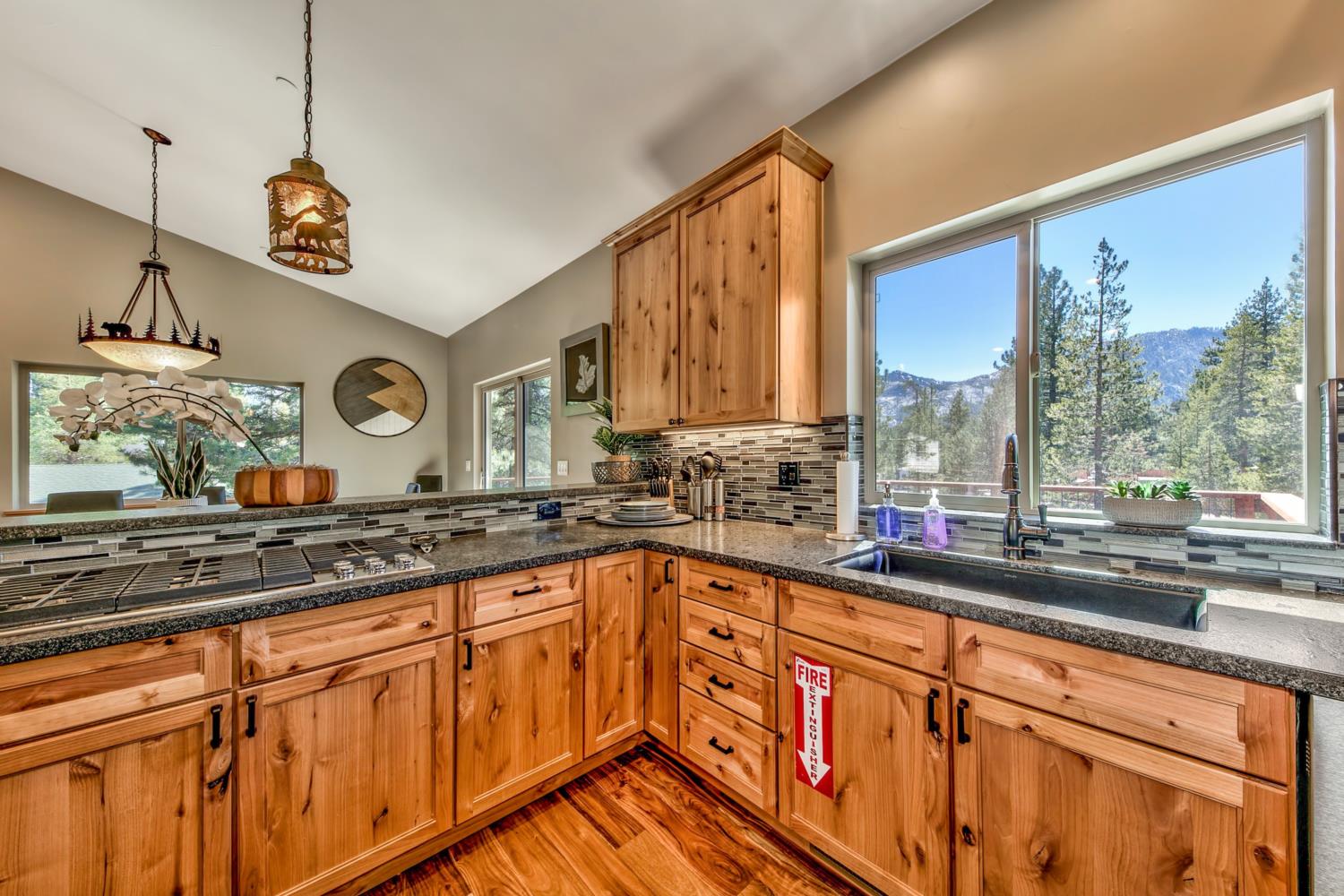 Cornelian House - Image 11