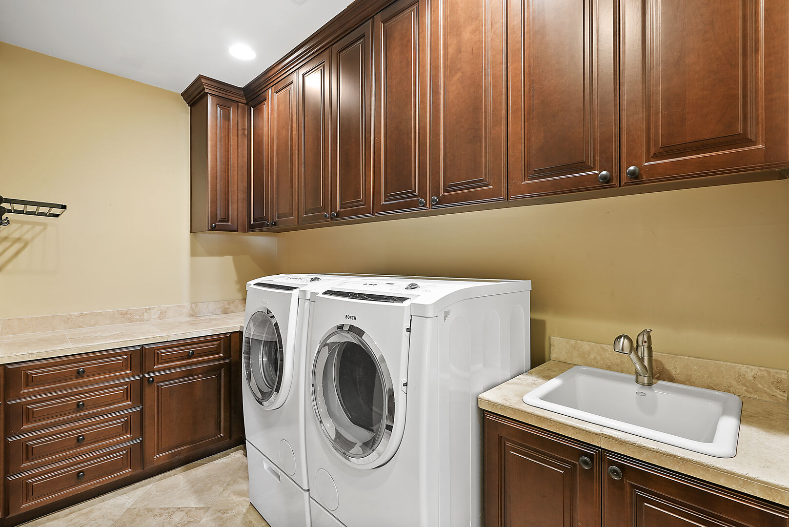 Campana House - Image 20