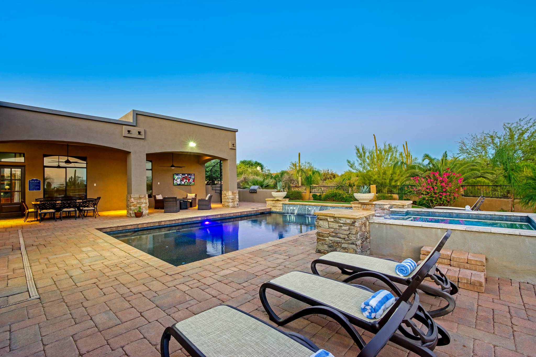 Pinnacle Vista Manor - Image 38