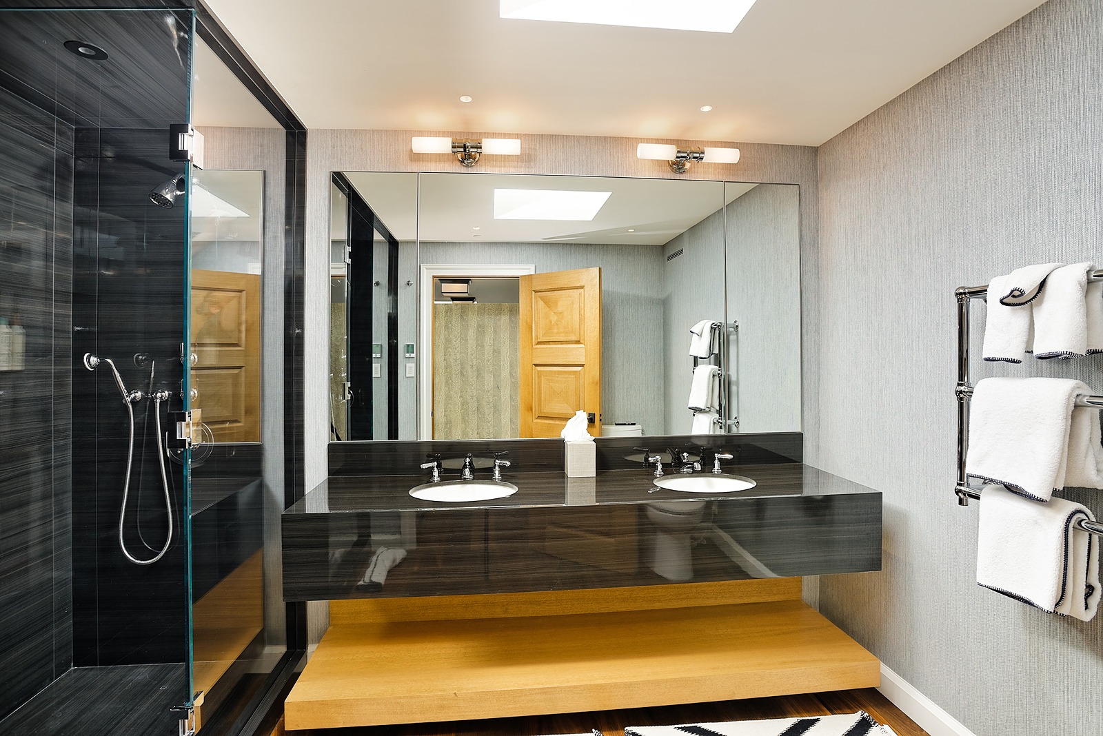 Roaring Manor - Image 37