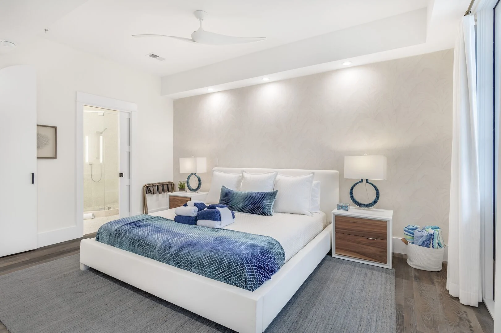 Main Street Condo - Image 13