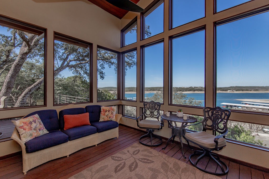 Lakeshore Place - Image 34