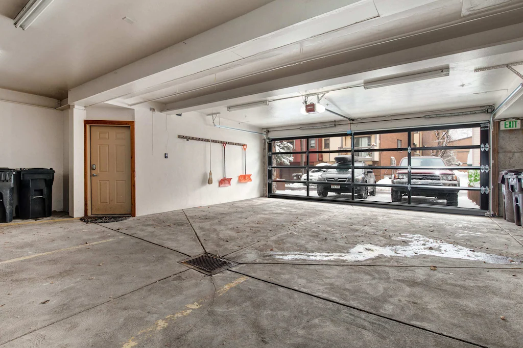 Warnick Manor - Image 48