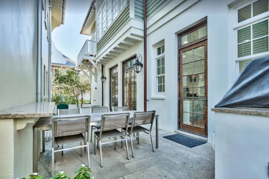 Water House - Image 31