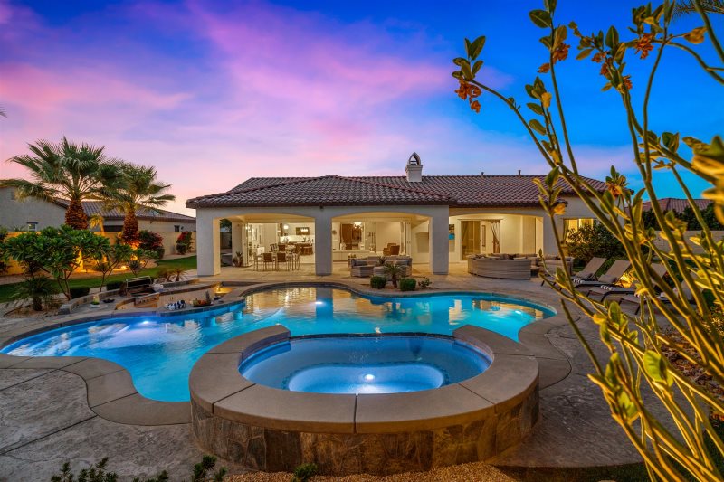 Selena Place - Image 46