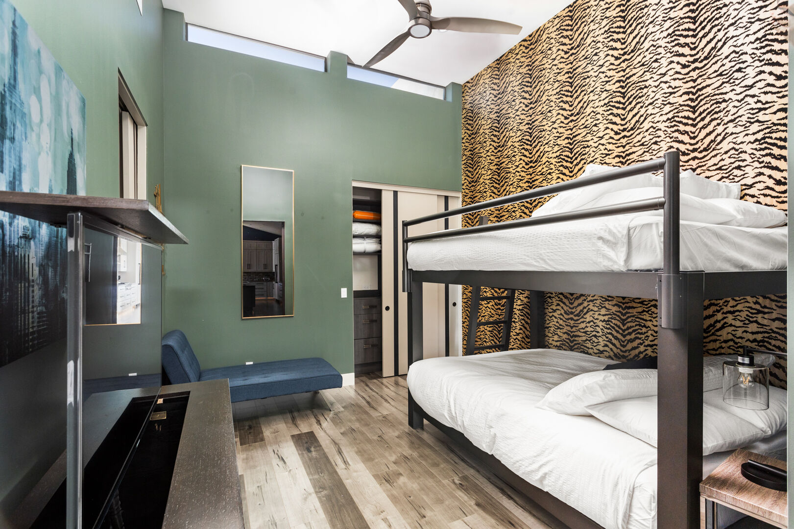 Camelback House - Image 14