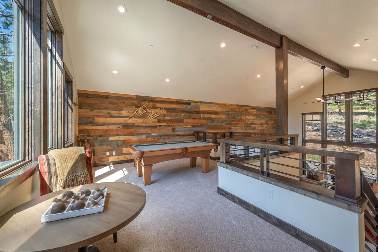 Jacobson House - Image 11