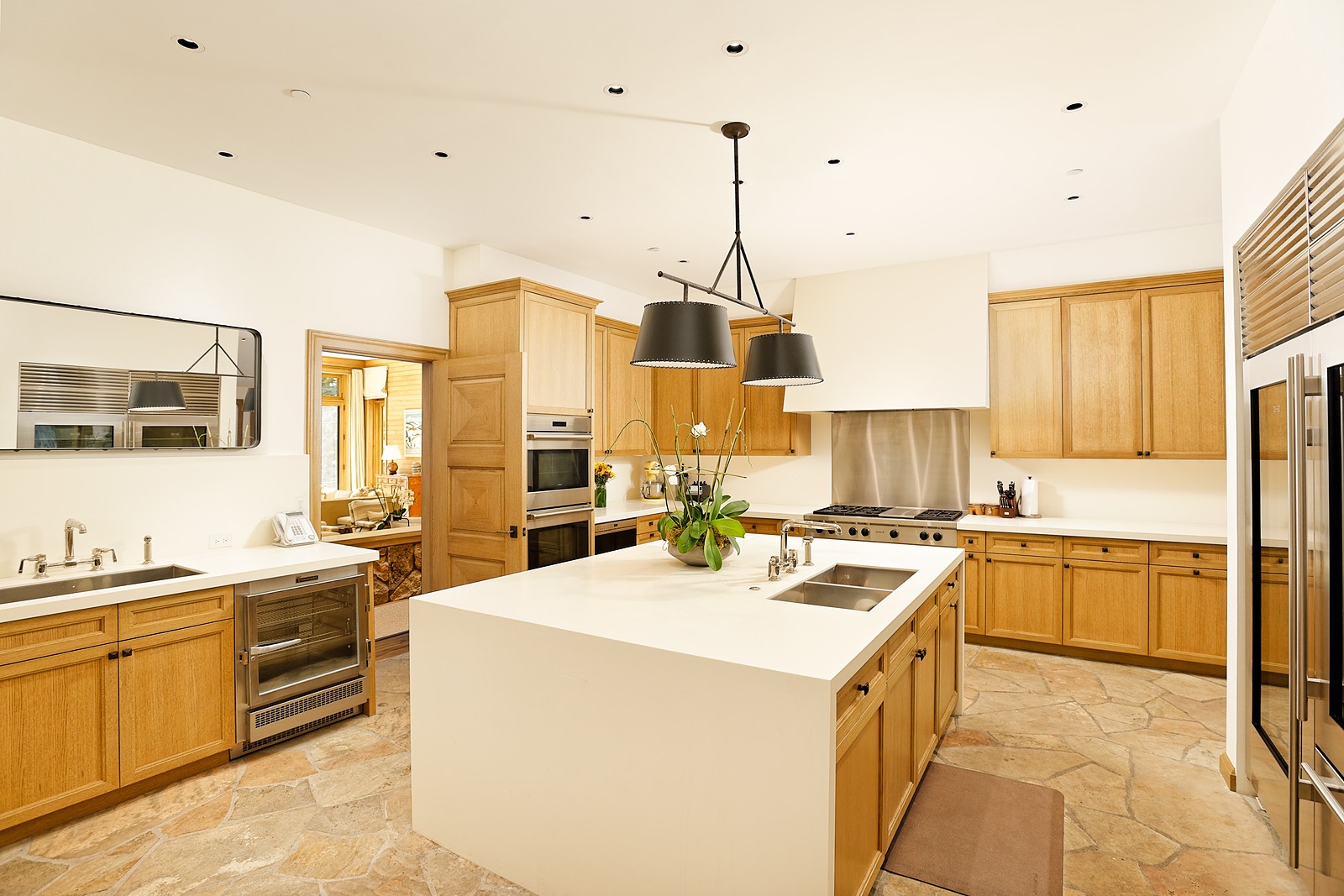 Roaring Manor - Image 11