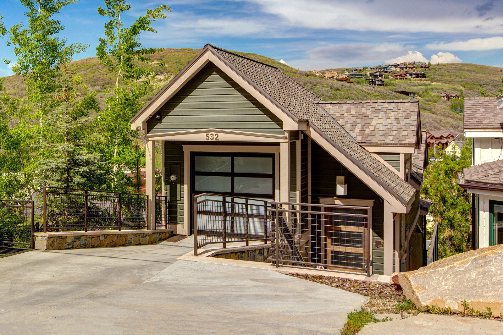 Boulder House - Image 47