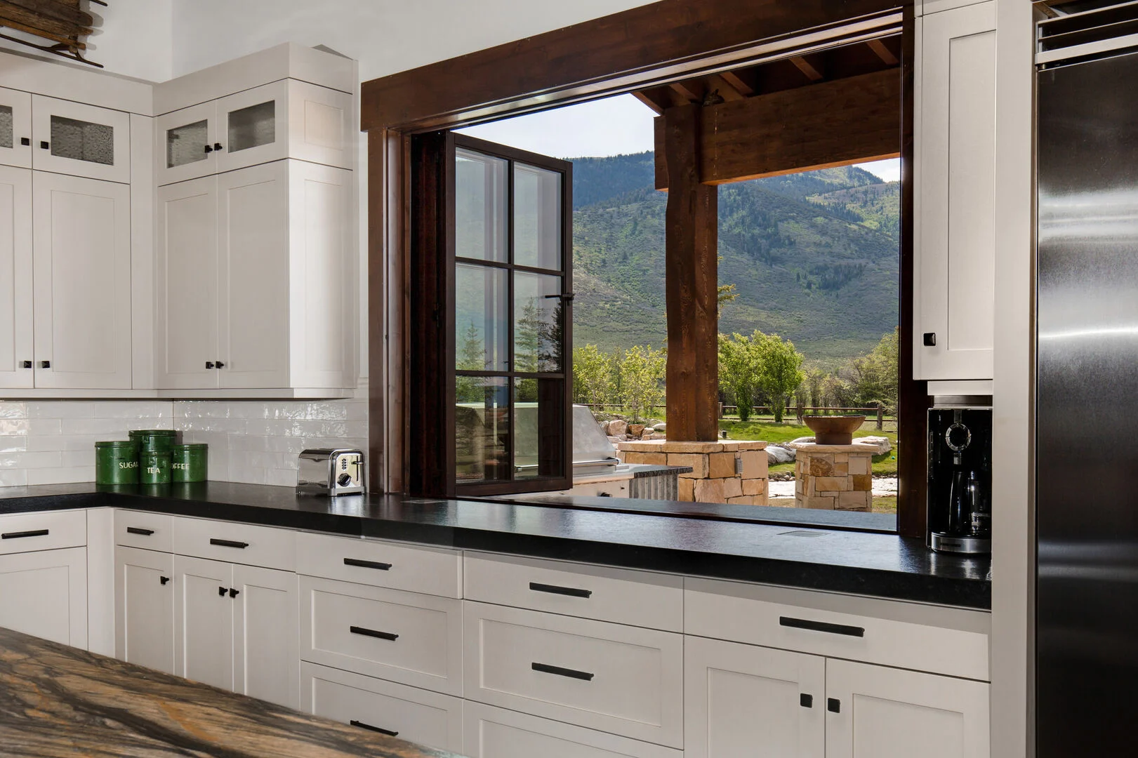 Empire Manor - Image 8