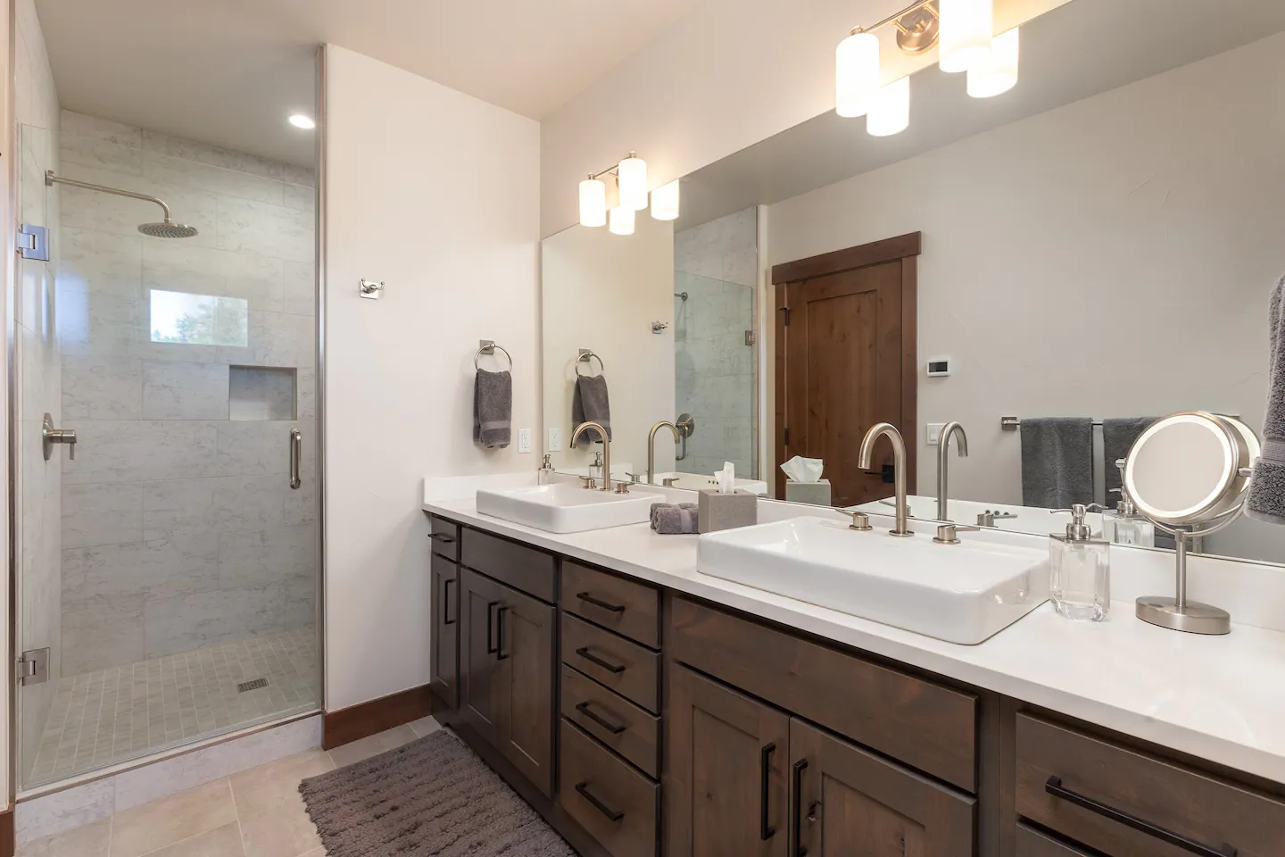 Summit Home - Image 14