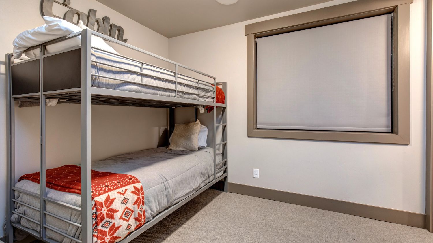 Empire House - Image 20